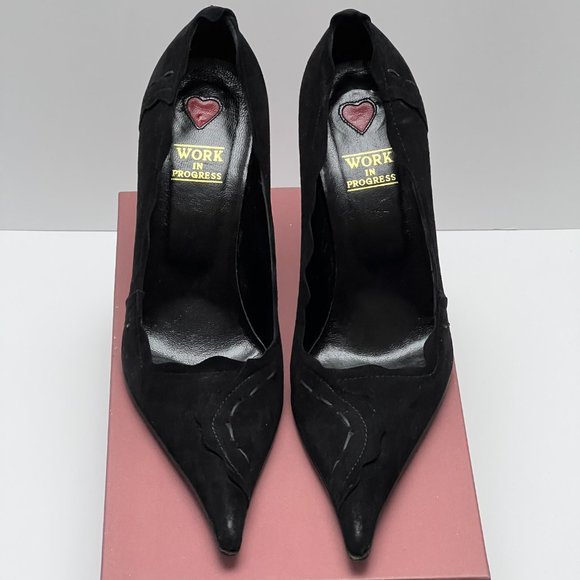 ❤️❤️Italian Suede Black Pump Heels Size 7 by Work In Progress - Picture 1 of 10
